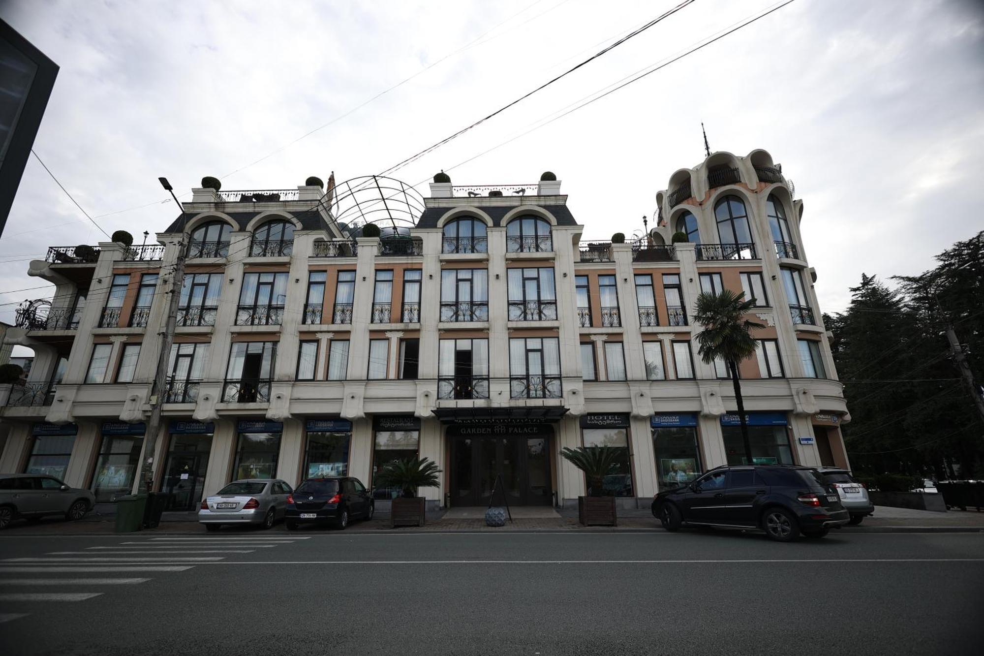 Garden Palace Zugdidi Zewnętrze zdjęcie